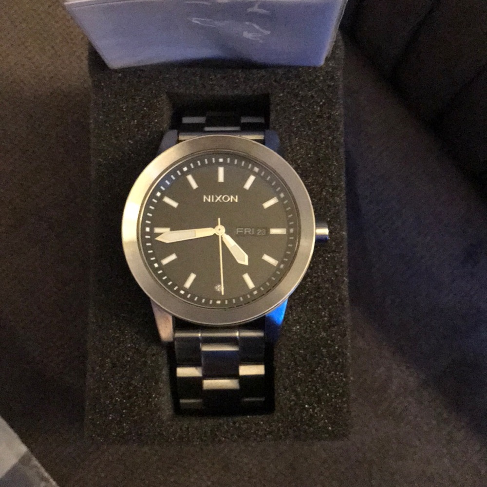 NIXON The Spur watch